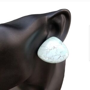 VINTAGE 80s GENUINE POLISHED BLUE HOWLITE STONE CLIP ON EARRINGS